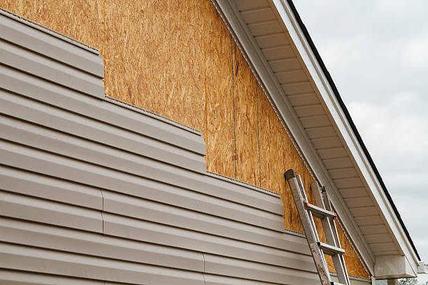 24/7 Emergency Storm Damage Siding Repair experts in Black Diamond, FL